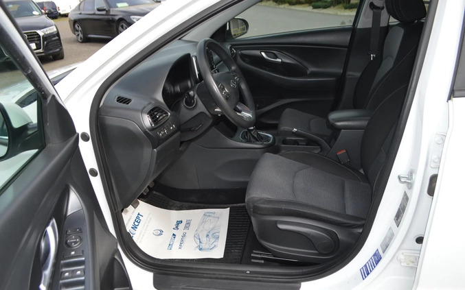 Hyundai I30 cena 29889 przebieg: 301850, rok produkcji 2017 z Zduńska Wola małe 191